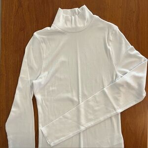 Abercrombie & Fitch White Ribbed Mock-neck Top